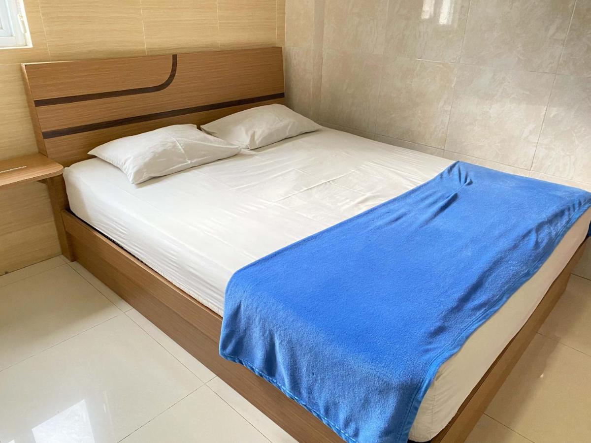 Penginapan Star Ambon Mitra Reddoorz Exterior foto