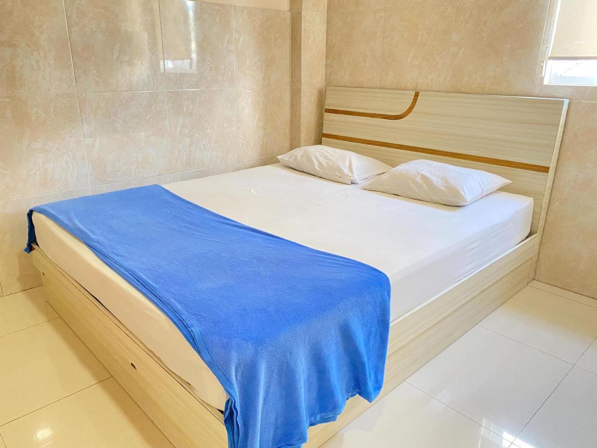 Penginapan Star Ambon Mitra Reddoorz Exterior foto